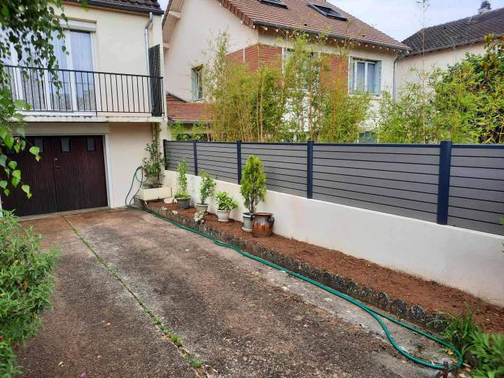 Nous installons votre clôture.